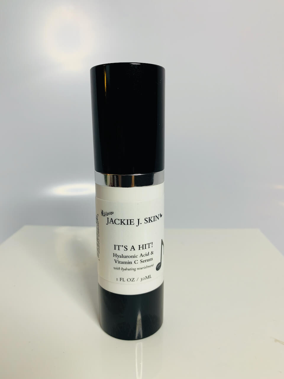 It's a Hit!! Hyaluronic Acid & Vitamin C Serum – Jackie J. Skin